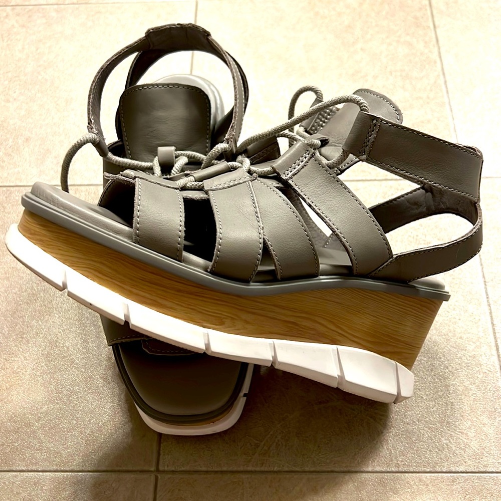 WOMEN'S JOANIE III Lace Wedge Sandal - Sorel